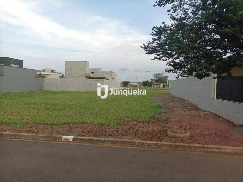 Terreno em Condomínio à venda no Quinta do Engenho, no bairro Residencial Fazenda Pinheirinho em Rio das Pedras - SP