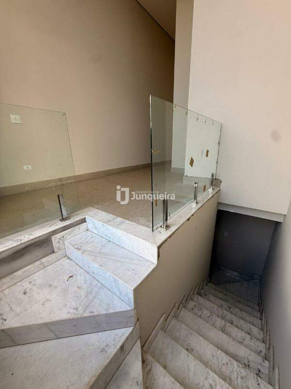 Casa em Condomínio à venda no Damha II , 3 quartos, sendo 3 suítes, 4 vagas, no bairro Parque Residencial Damha II em Piracicaba - SP