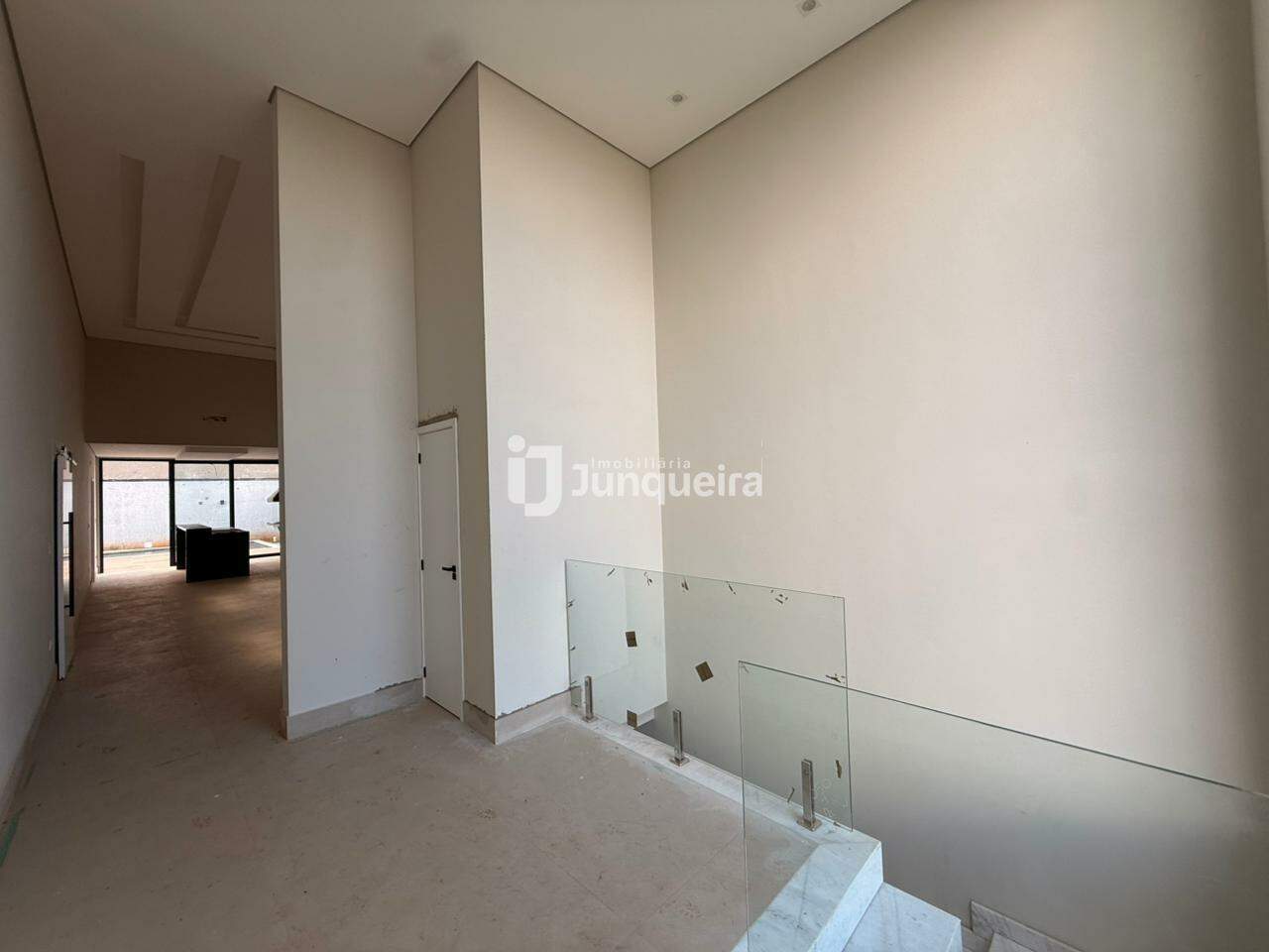Casa em Condomínio à venda no Damha II , 3 quartos, sendo 3 suítes, 4 vagas, no bairro Parque Residencial Damha II em Piracicaba - SP