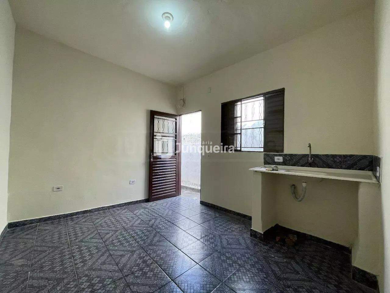 Prédio Comercial à venda, 16 quartos, 1 vaga, no bairro Vila Independência em Piracicaba - SP