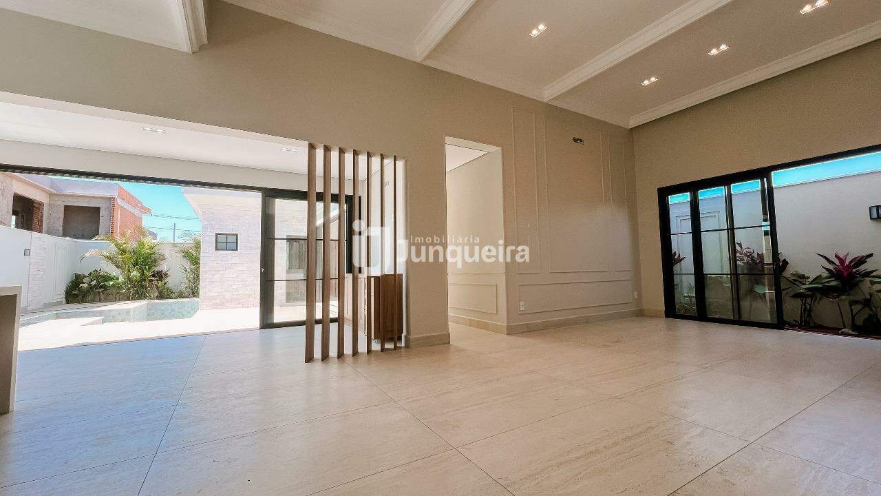 Casa em Condomínio à venda no Damha II , 3 quartos, sendo 3 suítes, no bairro Ondas em Piracicaba - SP