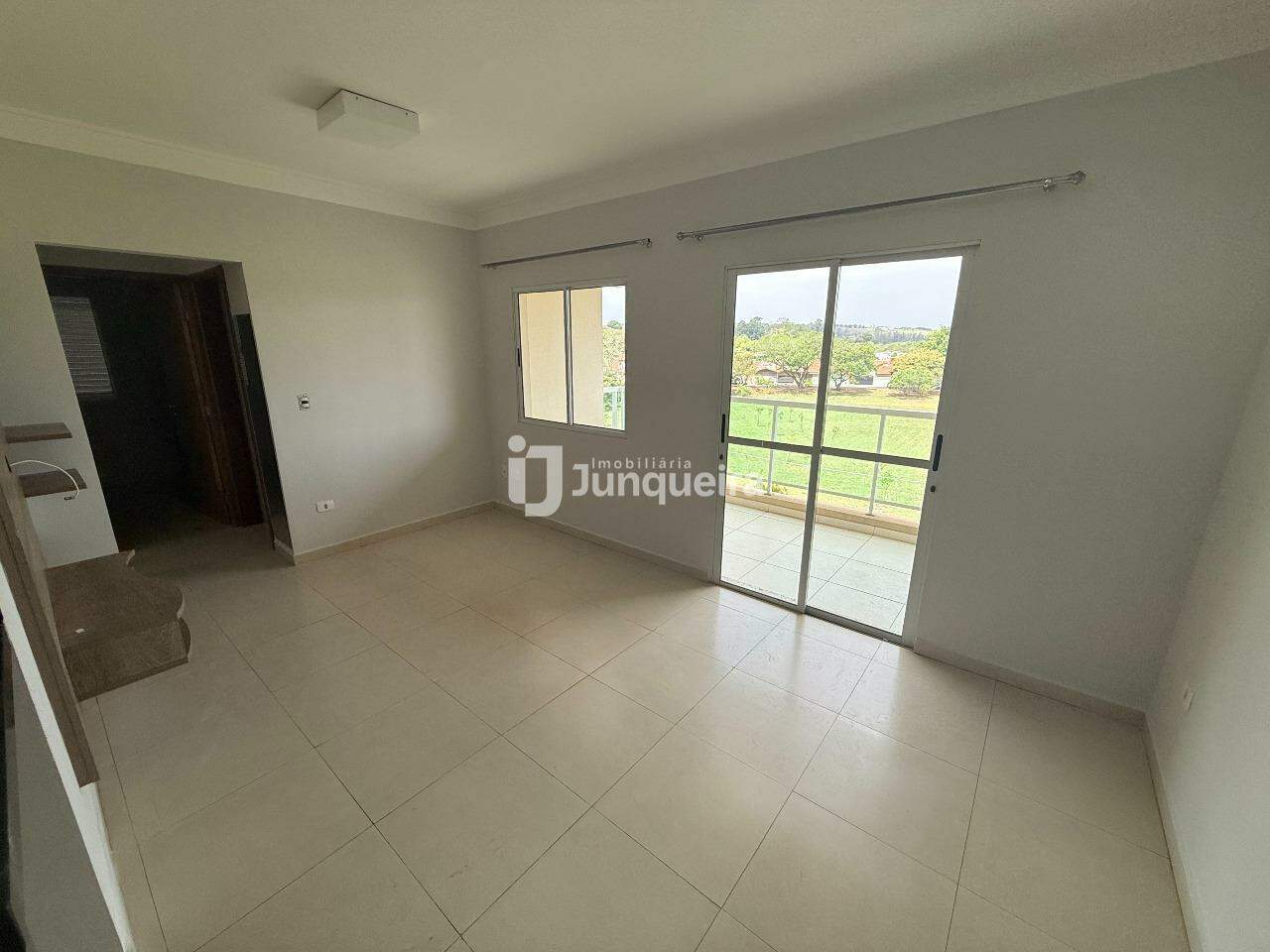 Apartamento para alugar no  Praça  Astúrias, 2 quartos, 1 vaga, no bairro Jardim Astúrias I em Piracicaba - SP