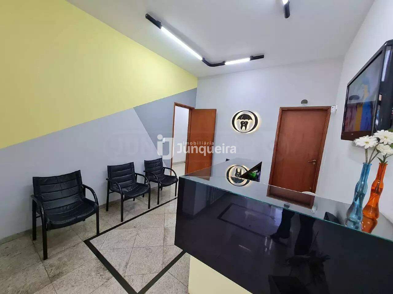 Prédio Comercial à venda, 6 vagas, no bairro Centro em Piracicaba - SP