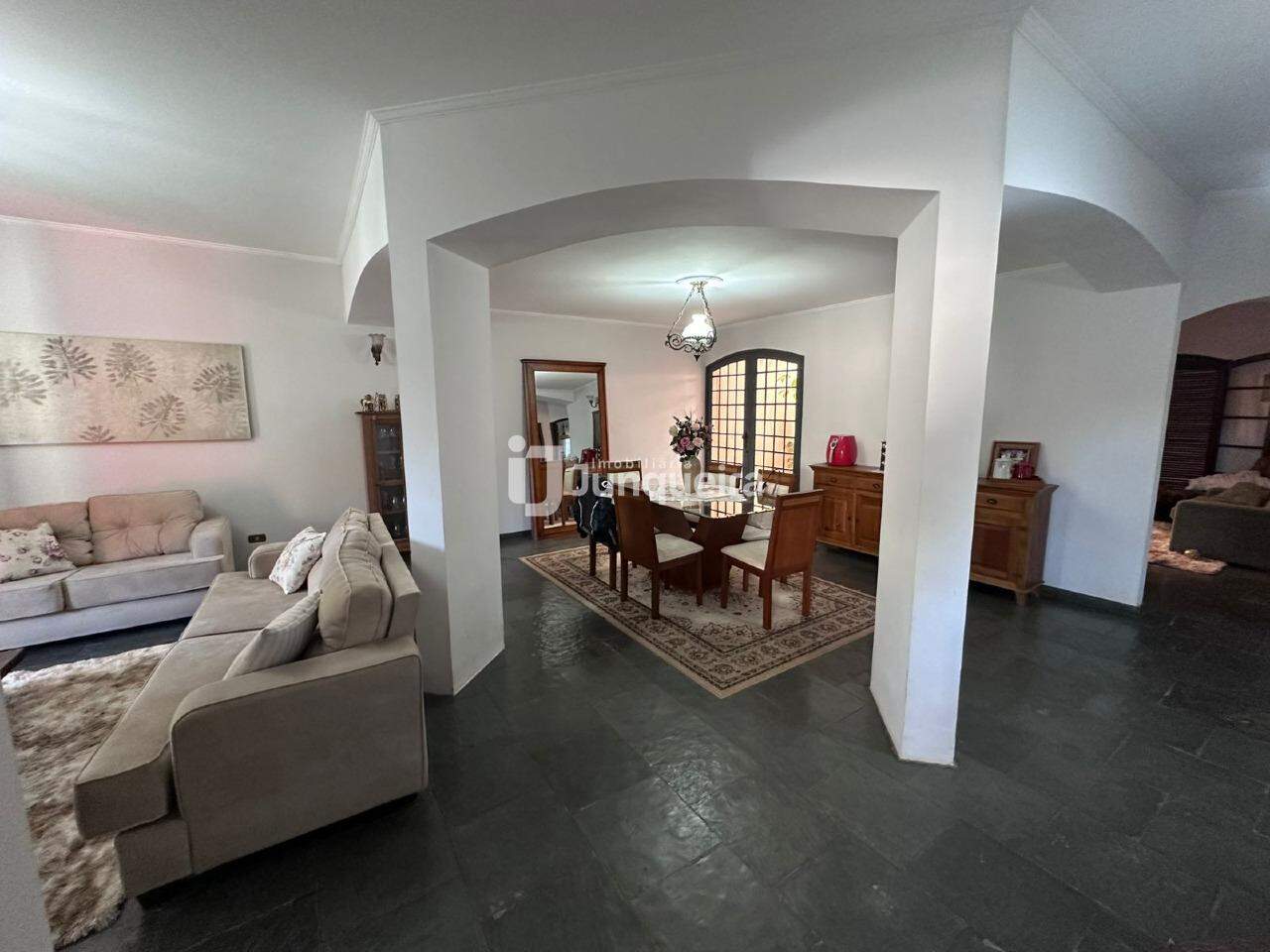 Casa à venda, 4 quartos, sendo 1 suíte, 4 vagas, no bairro São Dimas em Piracicaba - SP