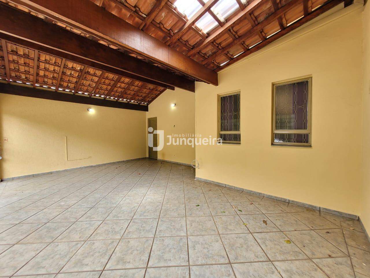 Casa para alugar, 3 quartos, 2 vagas, no bairro Água Branca em Piracicaba - SP