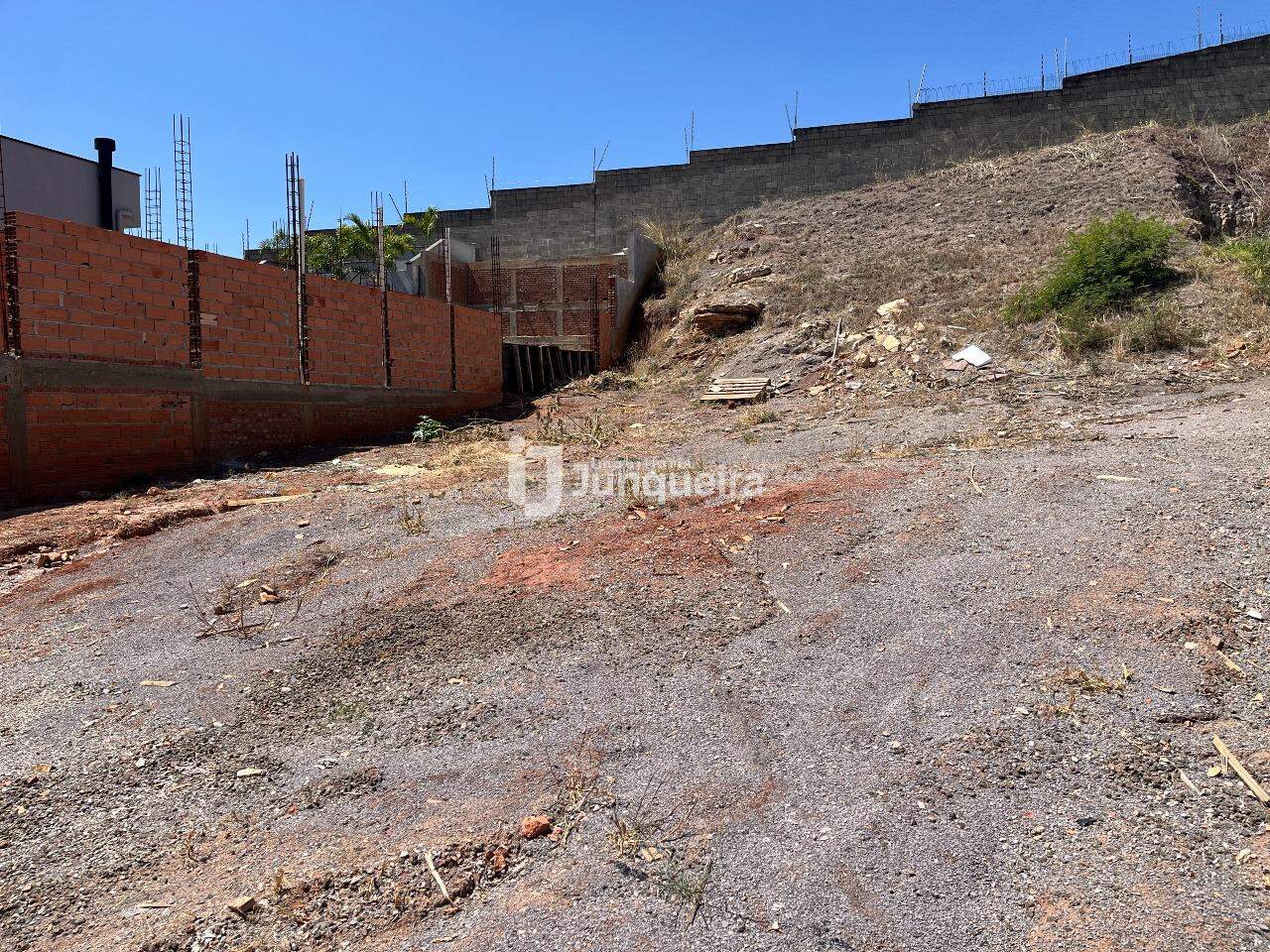 Terreno em Condomínio à venda no Reserva das Paineiras, no bairro Reserva das Paineiras em Piracicaba - SP