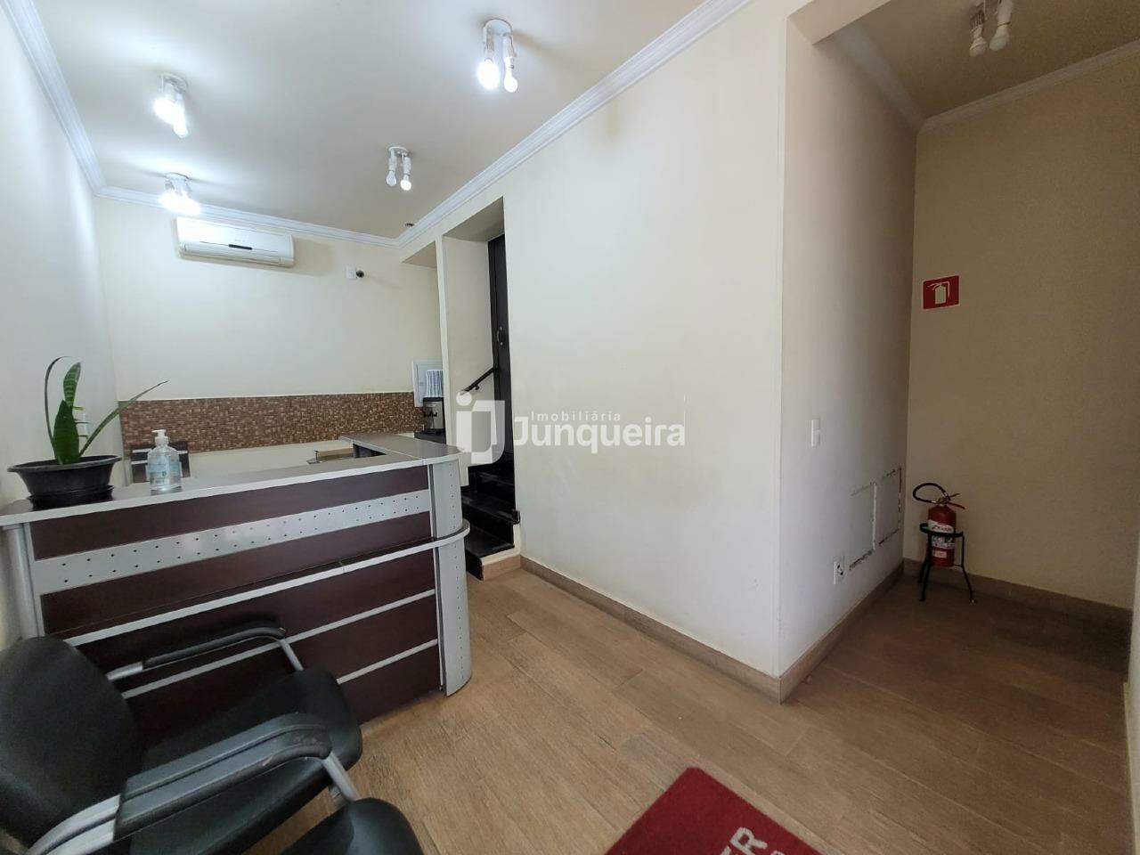 Prédio Comercial para alugar, 2 vagas, no bairro Paulista em Piracicaba - SP