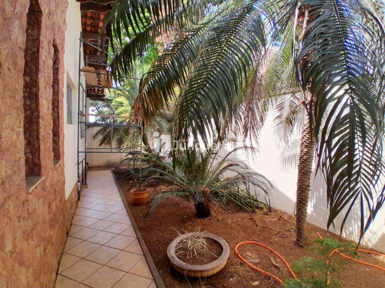 Casa à venda, 4 quartos, sendo 1 suíte, 4 vagas, no bairro Cidade Alta em Piracicaba - SP