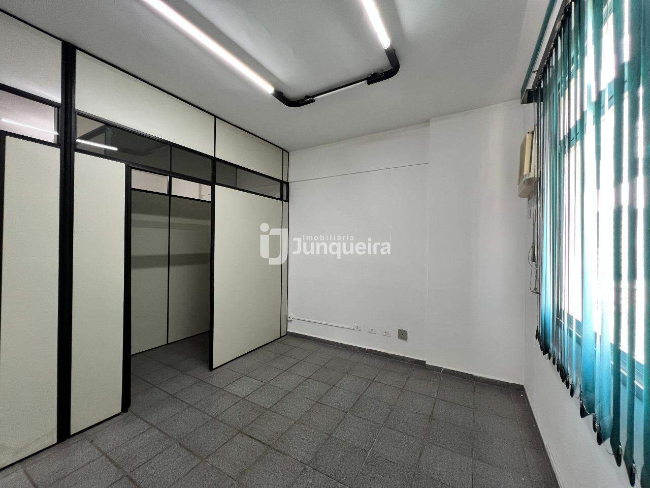 Sala Comercial à venda, 1 vaga, no bairro São Judas em Piracicaba - SP