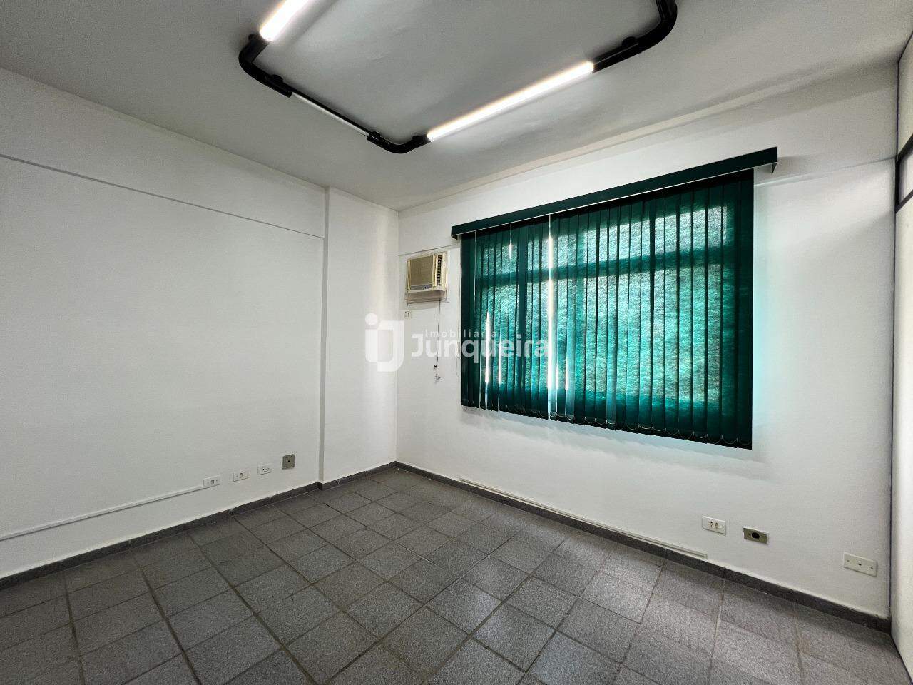 Sala Comercial à venda, 1 vaga, no bairro São Judas em Piracicaba - SP
