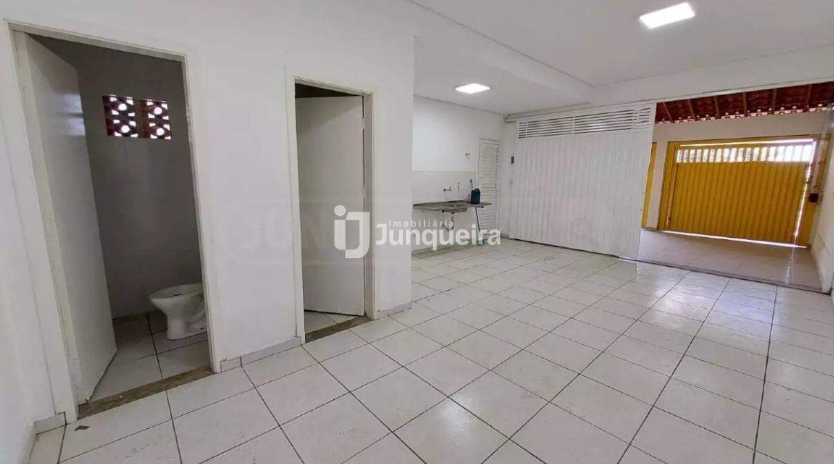 Casa à venda, 2 quartos, sendo 1 suíte, 2 vagas, no bairro Água Branca em Piracicaba - SP