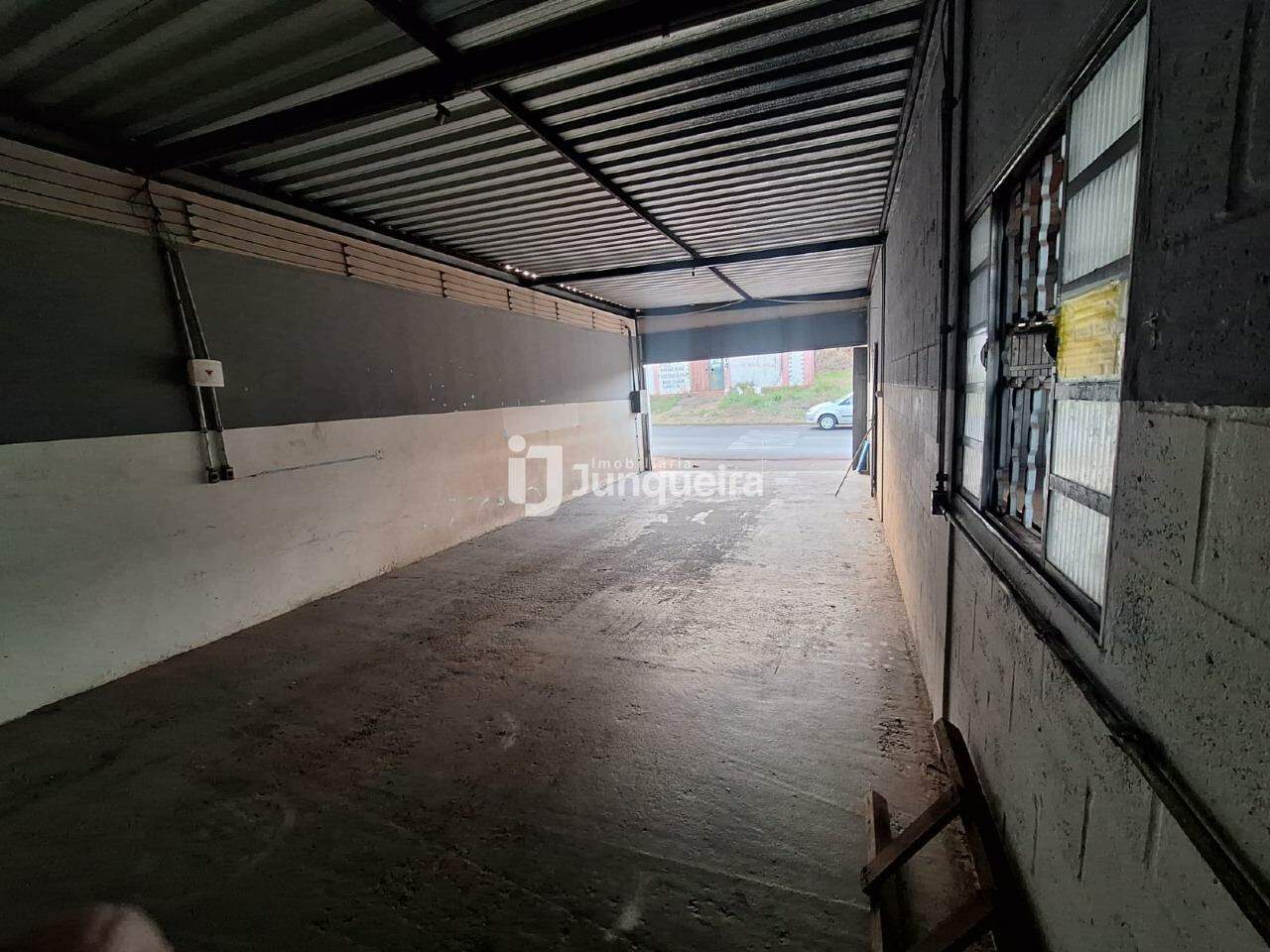 Salão para alugar, no bairro Jardim Dona Rosina em Rio das Pedras - SP