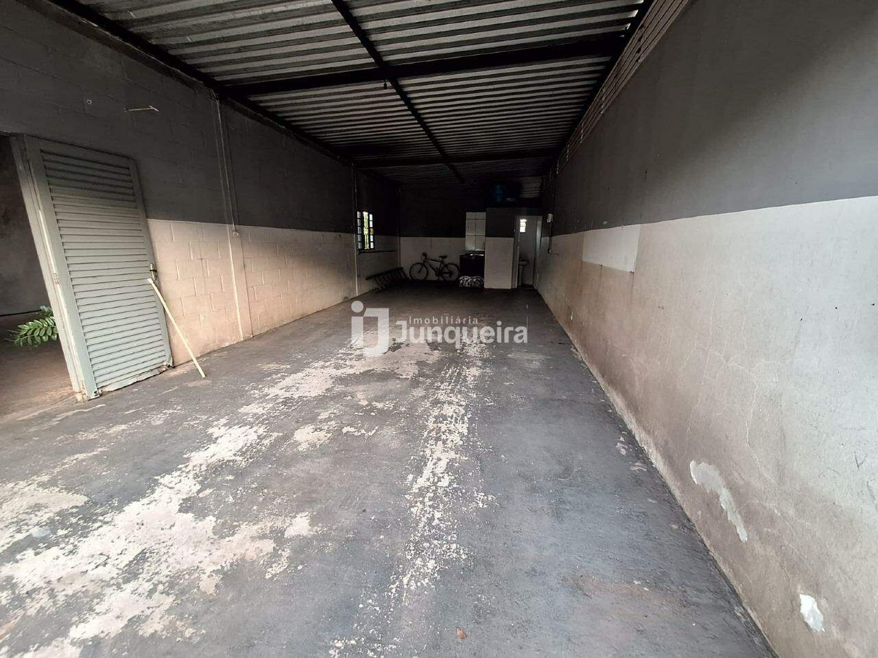 Salão para alugar, no bairro Jardim Dona Rosina em Rio das Pedras - SP