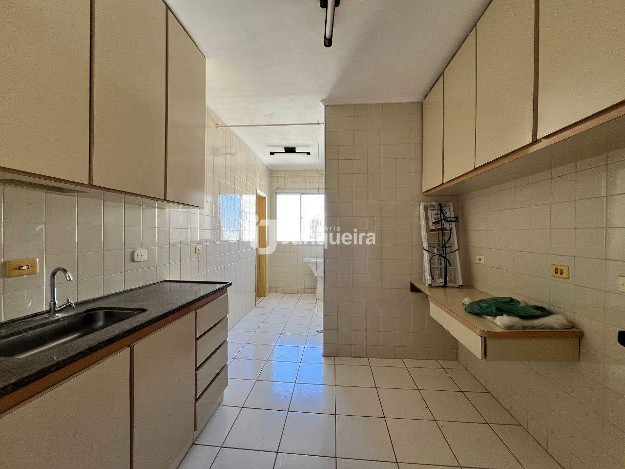 Apartamento à venda no Everest, 2 quartos, sendo 1 suíte, 1 vaga, no bairro Jardim Elite em Piracicaba - SP