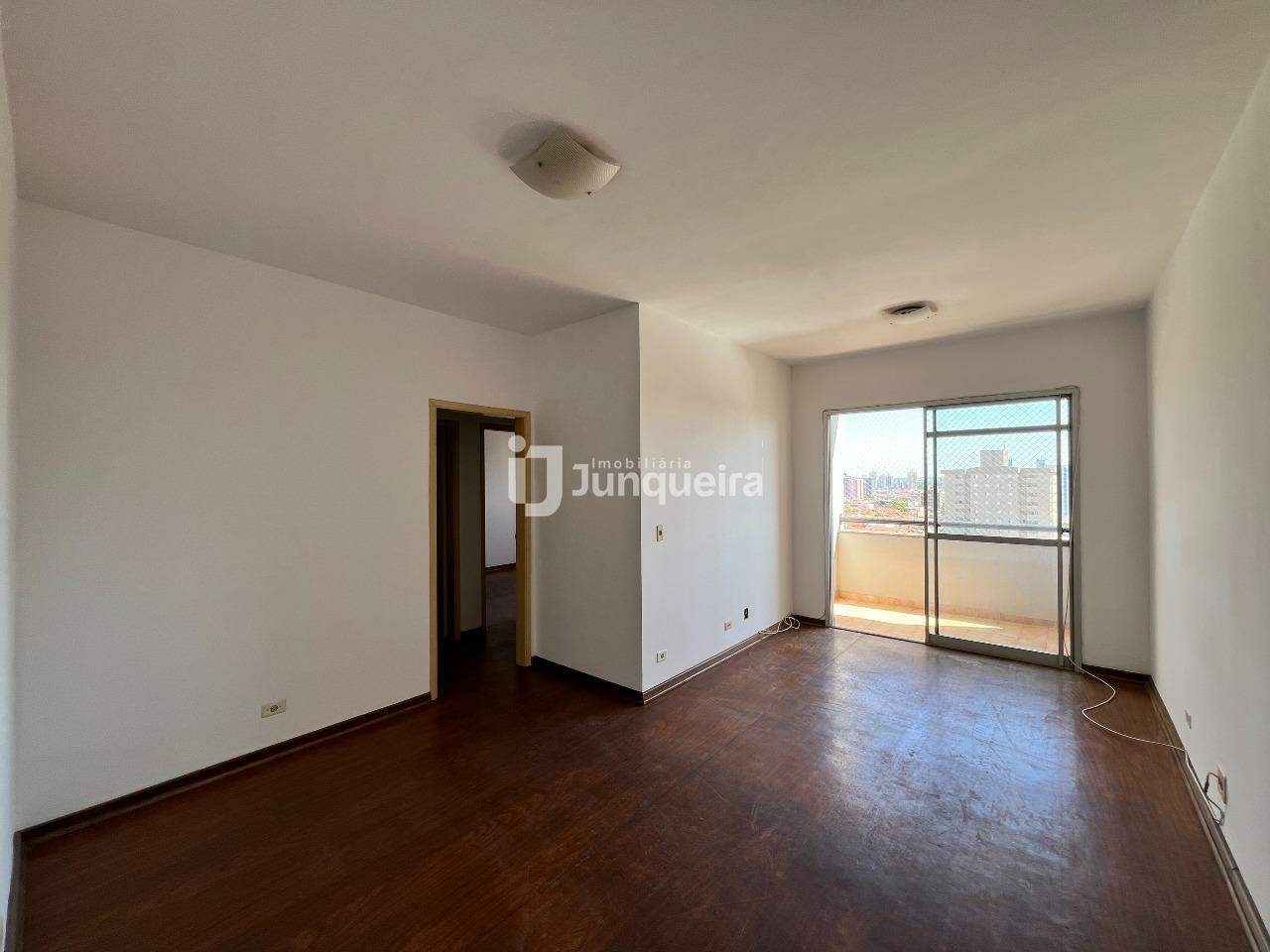 Apartamento à venda no Everest, 2 quartos, sendo 1 suíte, 1 vaga, no bairro Jardim Elite em Piracicaba - SP