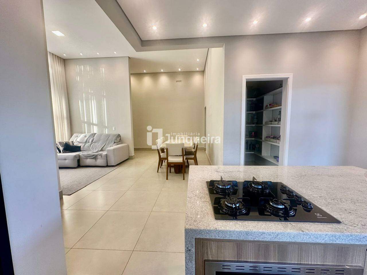 Casa em Condomínio à venda no Park Unimep Taquaral, 3 quartos, sendo 1 suíte, 4 vagas, no bairro Park Unimep Taquaral  em Piracicaba - SP