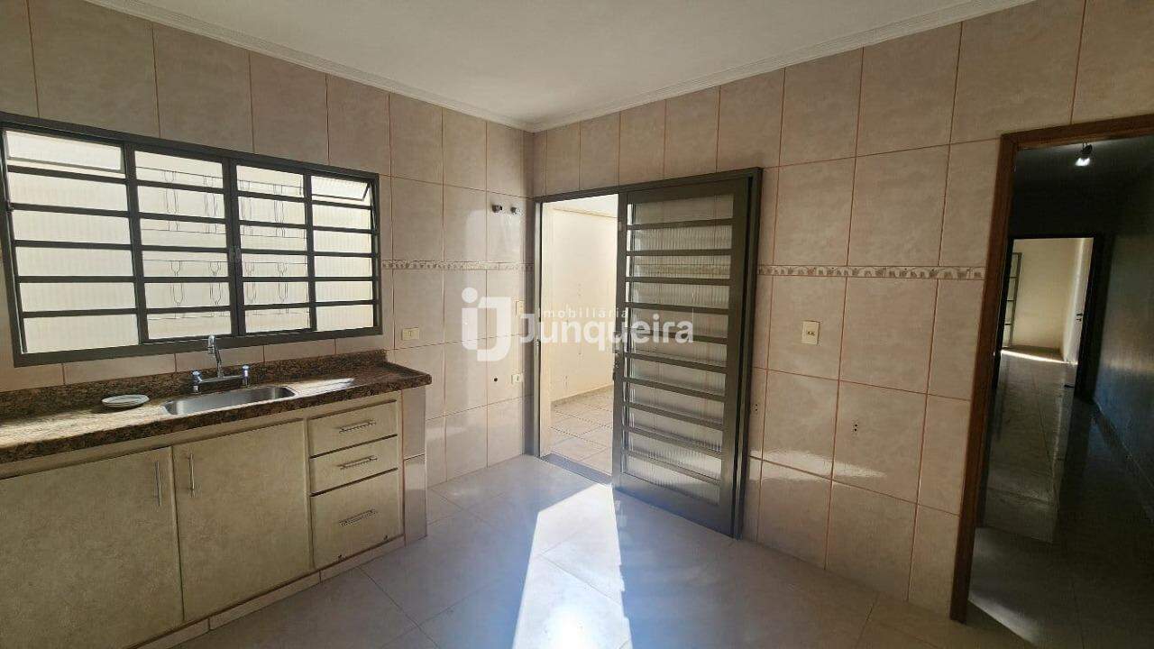 Casa à venda, 2 quartos, sendo 1 suíte, 2 vagas, no bairro Água Branca em Piracicaba - SP