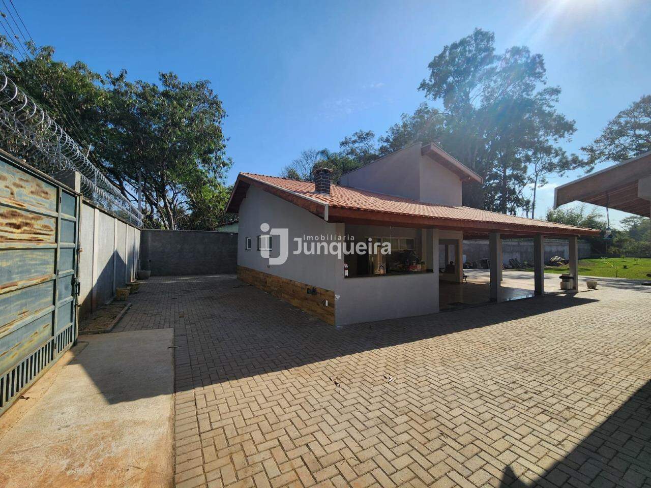 Chácara à venda, 2 quartos, sendo 1 suíte, 8 vagas, no bairro Ondas em Piracicaba - SP
