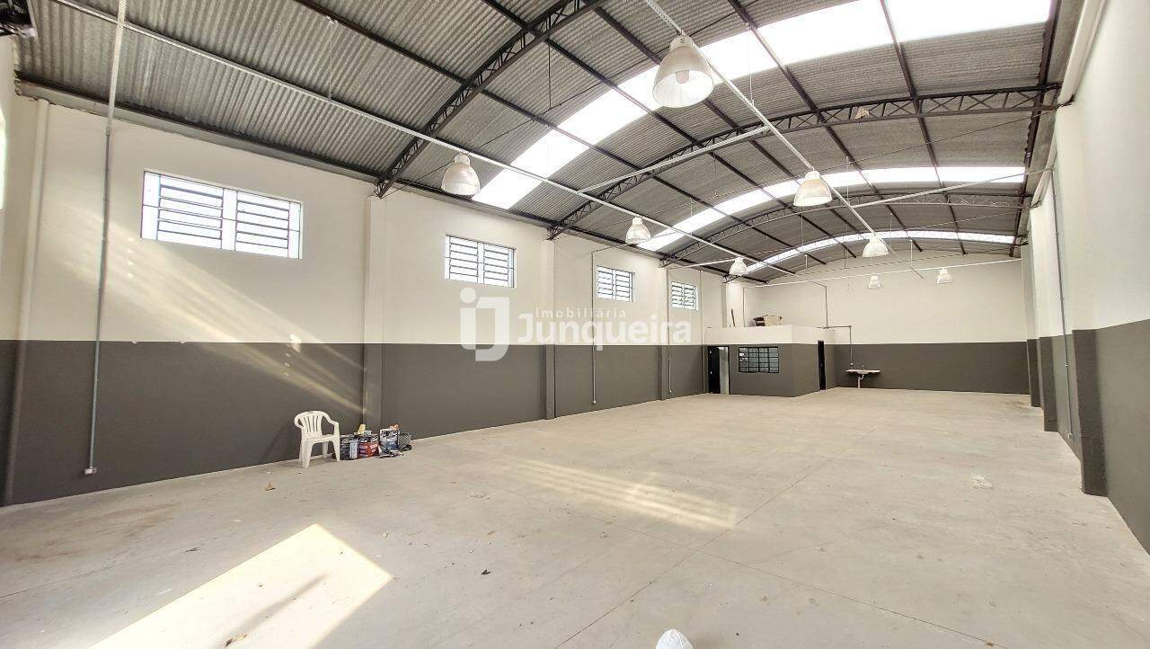 Galpão para alugar, 4 vagas, no bairro Piracicamirim em Piracicaba - SP
