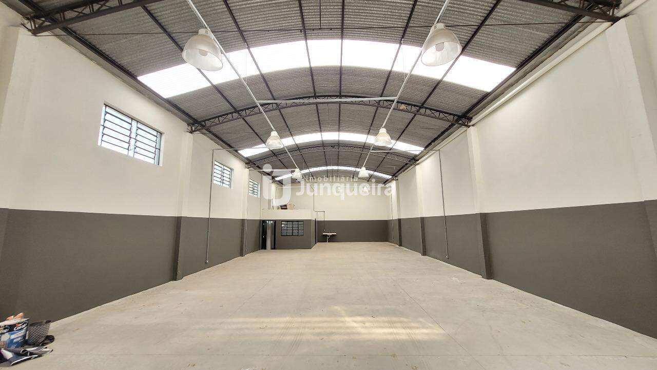 Galpão para alugar, 4 vagas, no bairro Piracicamirim em Piracicaba - SP