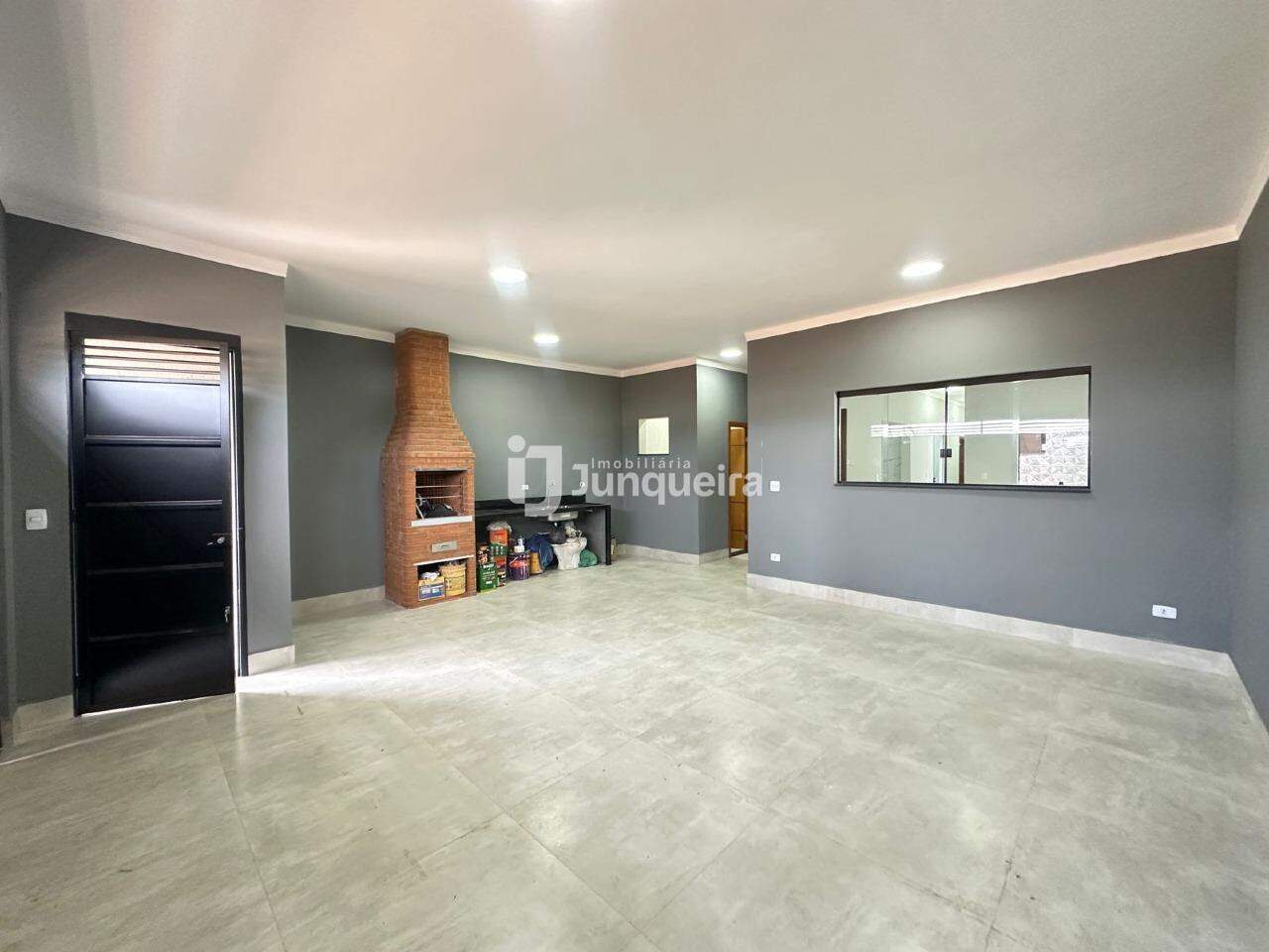 Casa à venda, 3 quartos, sendo 2 suítes, 2 vagas, no bairro Água Branca em Piracicaba - SP