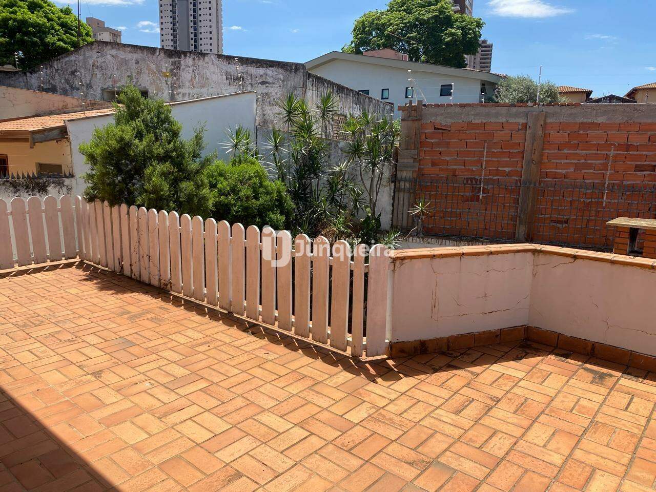 Casa à venda, 4 quartos, sendo 1 suíte, 1 vaga, no bairro Vila Independência em Piracicaba - SP