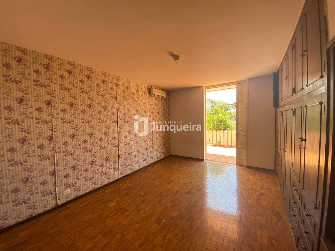 Casa à venda, 4 quartos, sendo 1 suíte, 1 vaga, no bairro Vila Independência em Piracicaba - SP