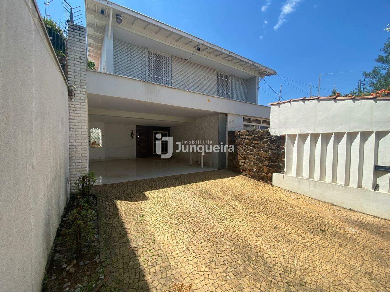Casa à venda, 4 quartos, sendo 1 suíte, 1 vaga, no bairro Vila Independência em Piracicaba - SP