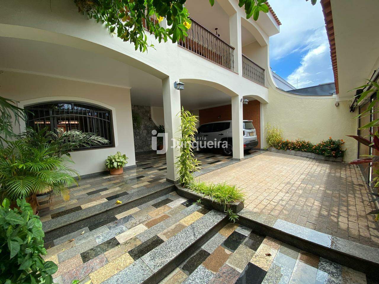 Casa à venda, 4 quartos, sendo 1 suíte, 4 vagas, no bairro Vila Rezende em Piracicaba - SP