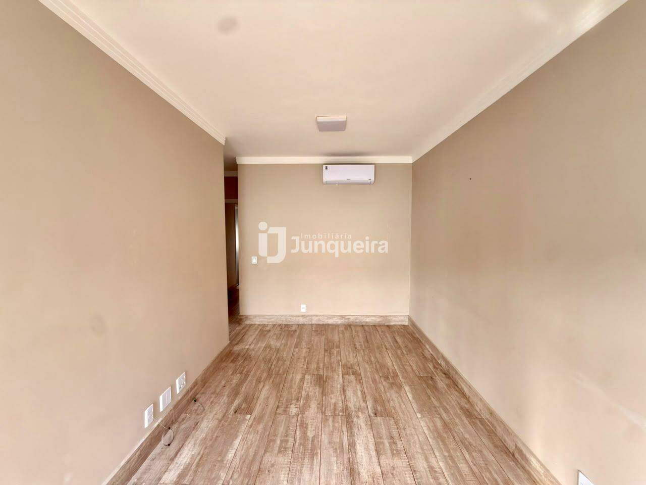 Casa em Condomínio à venda no Reserva Taquaral II, 3 quartos, sendo 1 suíte, 2 vagas, no bairro Reserva Taquaral II em Piracicaba - SP