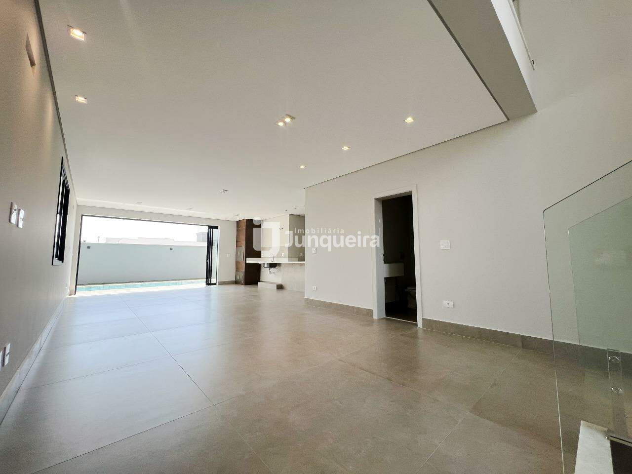 Casa em Condomínio à venda no Villa Bela Vista, 3 quartos, sendo 3 suítes, 4 vagas, no bairro Villa Bela Vista em Piracicaba - SP