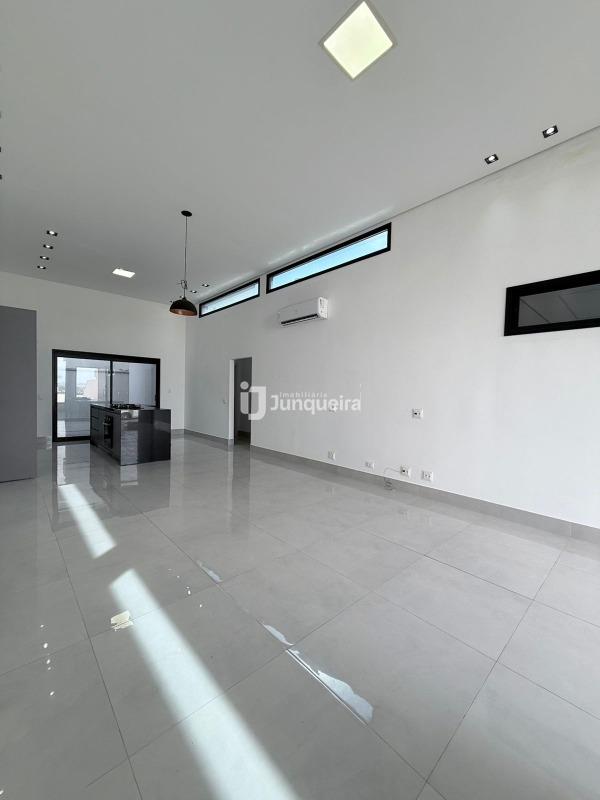 Casa em Condomínio à venda no Soleil , 3 quartos, sendo 1 suíte, 2 vagas, no bairro Soleil em Piracicaba - SP