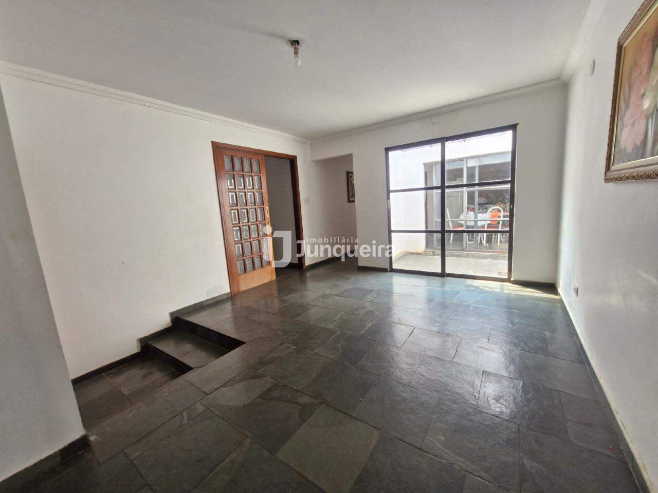 Casa à venda, 2 quartos, sendo 1 suíte, 2 vagas, no bairro Vila Independência em Piracicaba - SP