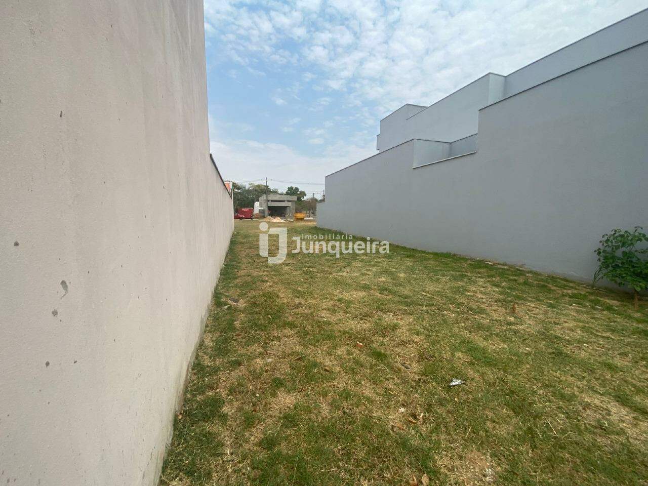 Terreno em Condomínio à venda no Recanto Piracicamirim, no bairro Água Branca em Piracicaba - SP