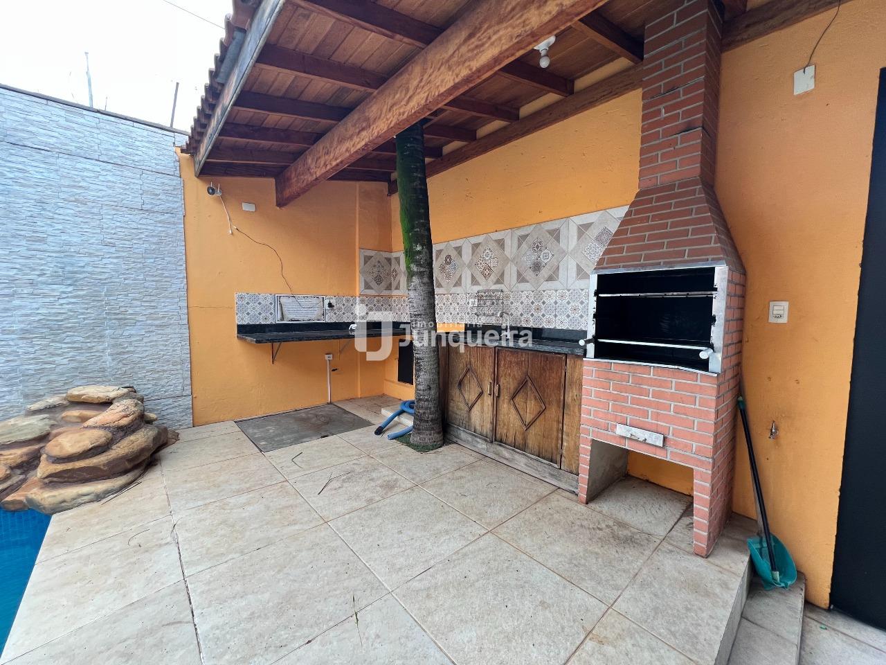 Casa para alugar, 4 quartos, sendo 1 suíte, 3 vagas, no bairro Perdizes em Piracicaba - SP