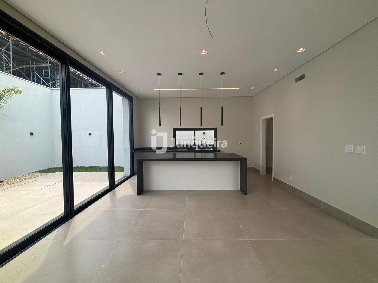 Casa em Condomínio à venda no Damha II , 3 quartos, sendo 3 suítes, 4 vagas, no bairro Condomínio Parque Residencial Damha ll em Sao Carlos - SP