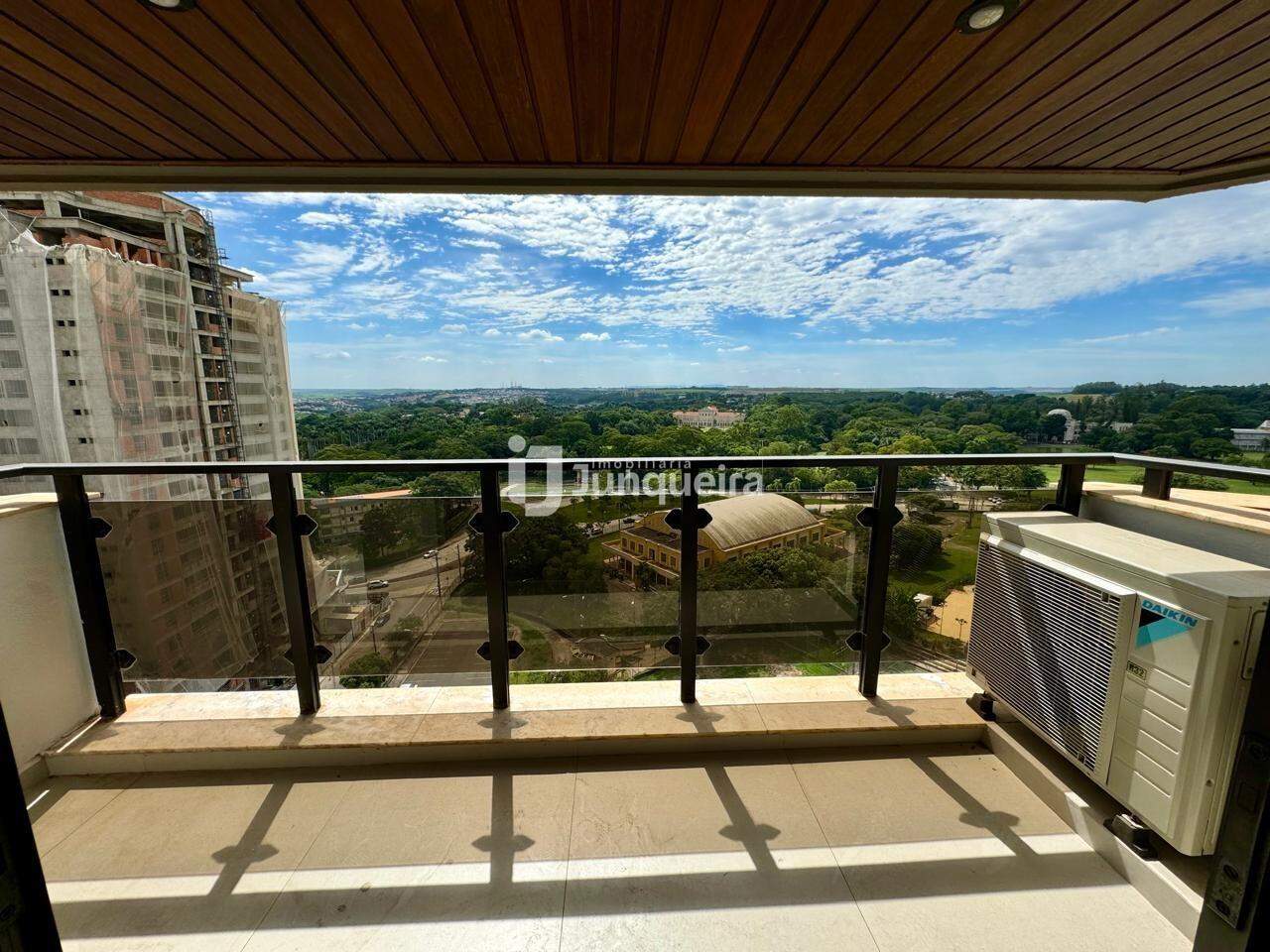 Apartamento à venda no Luiz de Queiroz, 2 quartos, sendo 2 suítes, 3 vagas, no bairro São Dimas em Piracicaba - SP