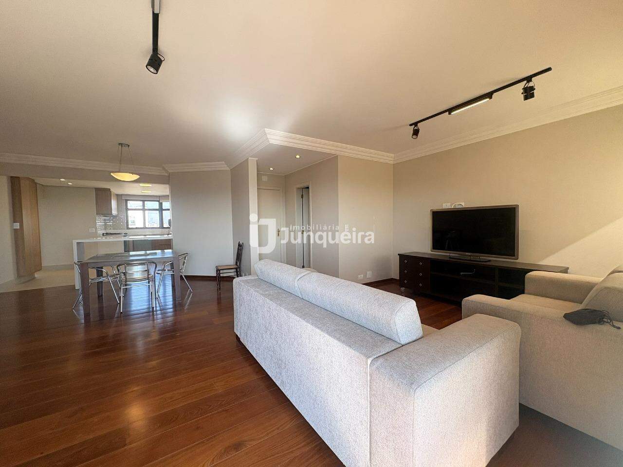 Apartamento à venda no Luiz de Queiroz, 2 quartos, sendo 2 suítes, 3 vagas, no bairro São Dimas em Piracicaba - SP