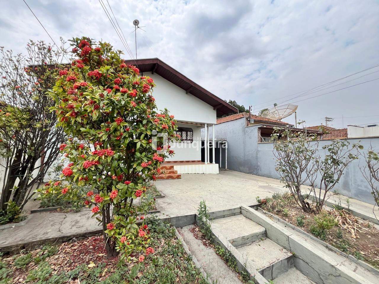 Casa à venda, 2 quartos, 2 vagas, no bairro Santa Terezinha em Piracicaba - SP