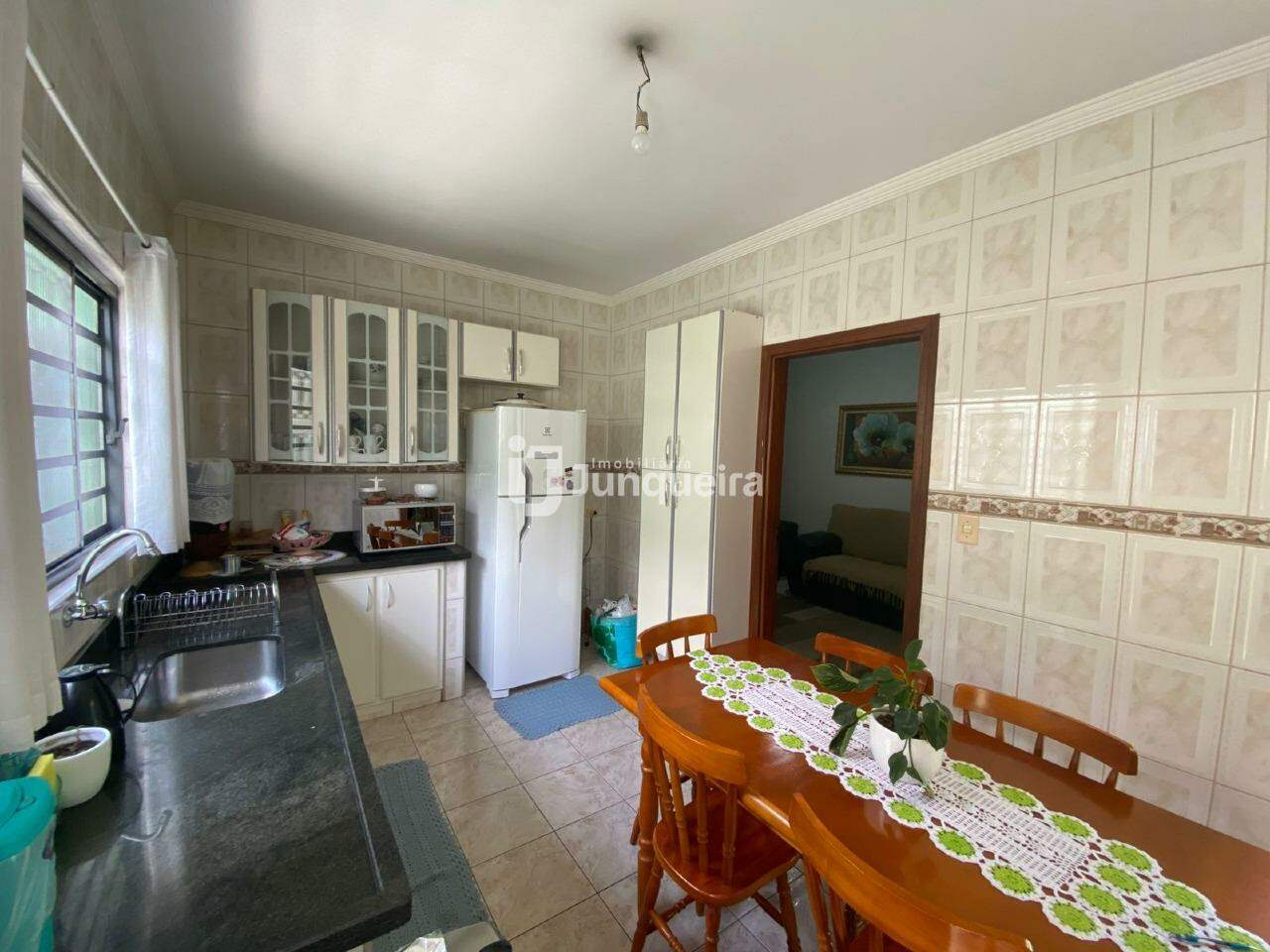 Casa à venda, 3 quartos, sendo 1 suíte, 2 vagas, no bairro Conjunto Residencial Mário Dedini em Piracicaba - SP