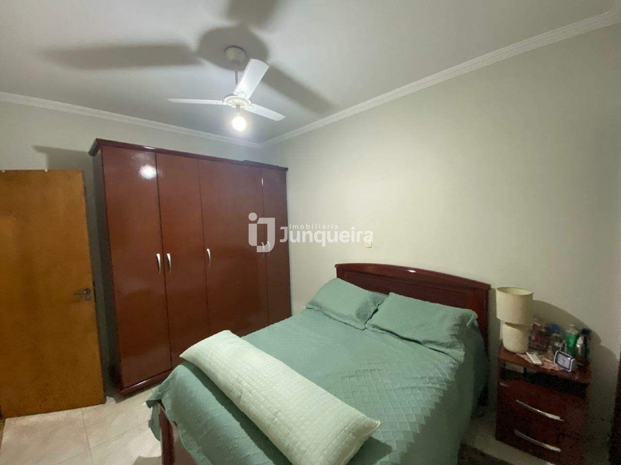 Casa à venda, 3 quartos, sendo 1 suíte, 2 vagas, no bairro Conjunto Residencial Mário Dedini em Piracicaba - SP