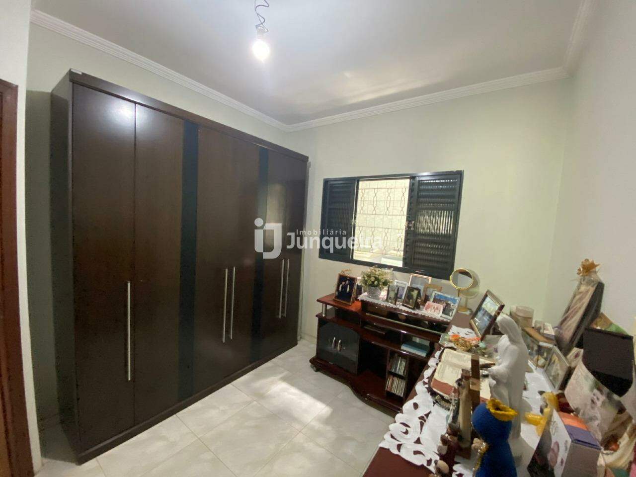 Casa à venda, 3 quartos, sendo 1 suíte, 2 vagas, no bairro Conjunto Residencial Mário Dedini em Piracicaba - SP