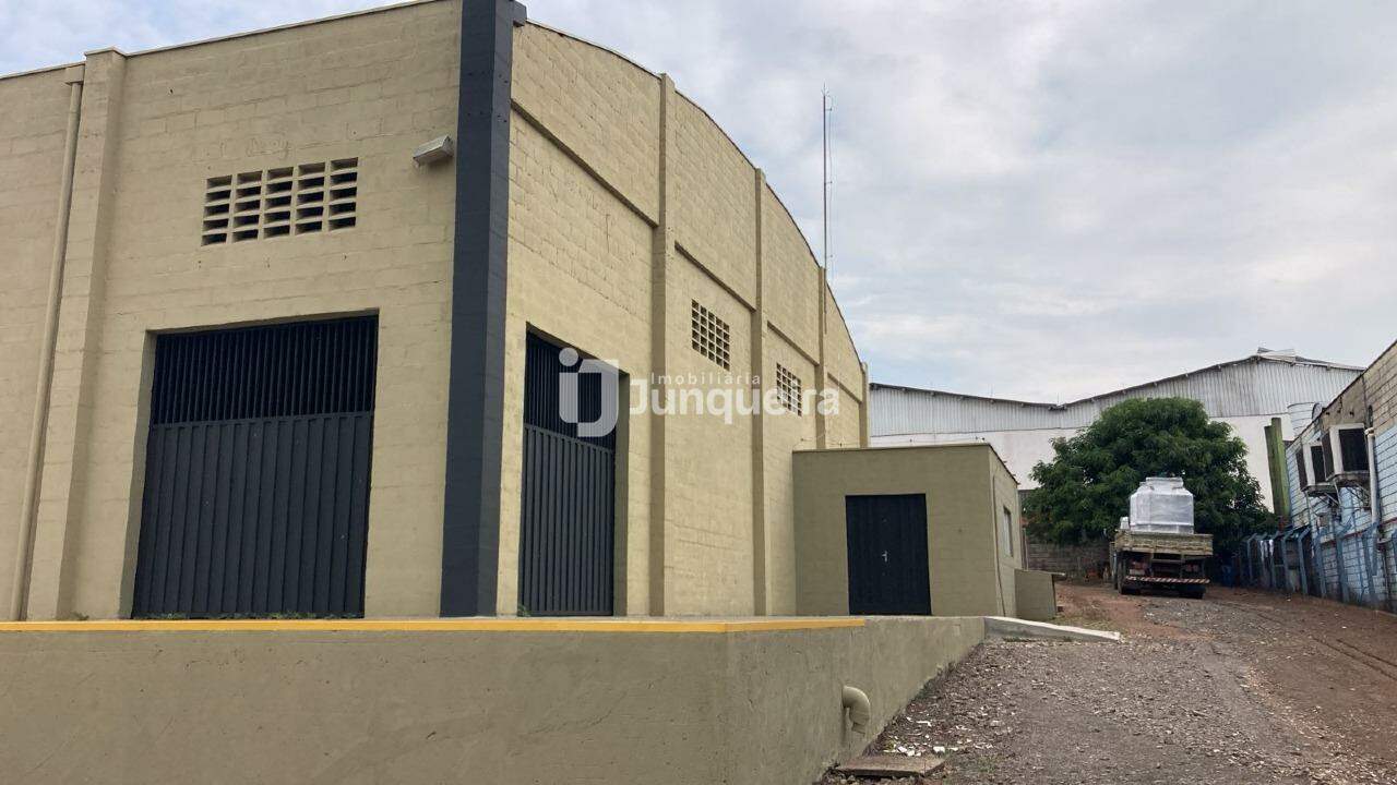 Galpão à venda, no bairro Distrito Industrial II em Charqueada - SP