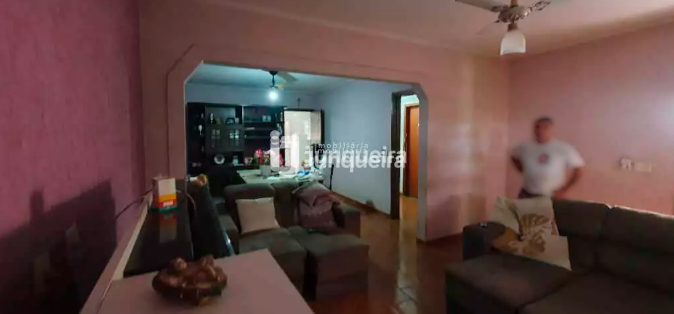 Casa à venda, 2 quartos, sendo 1 suíte, 1 vaga, no bairro Jardim Bom Jesus em Rio das Pedras - SP