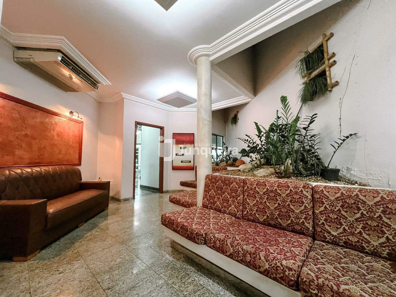 Casa Comercial à venda, 2 vagas, no bairro Centro em Piracicaba - SP