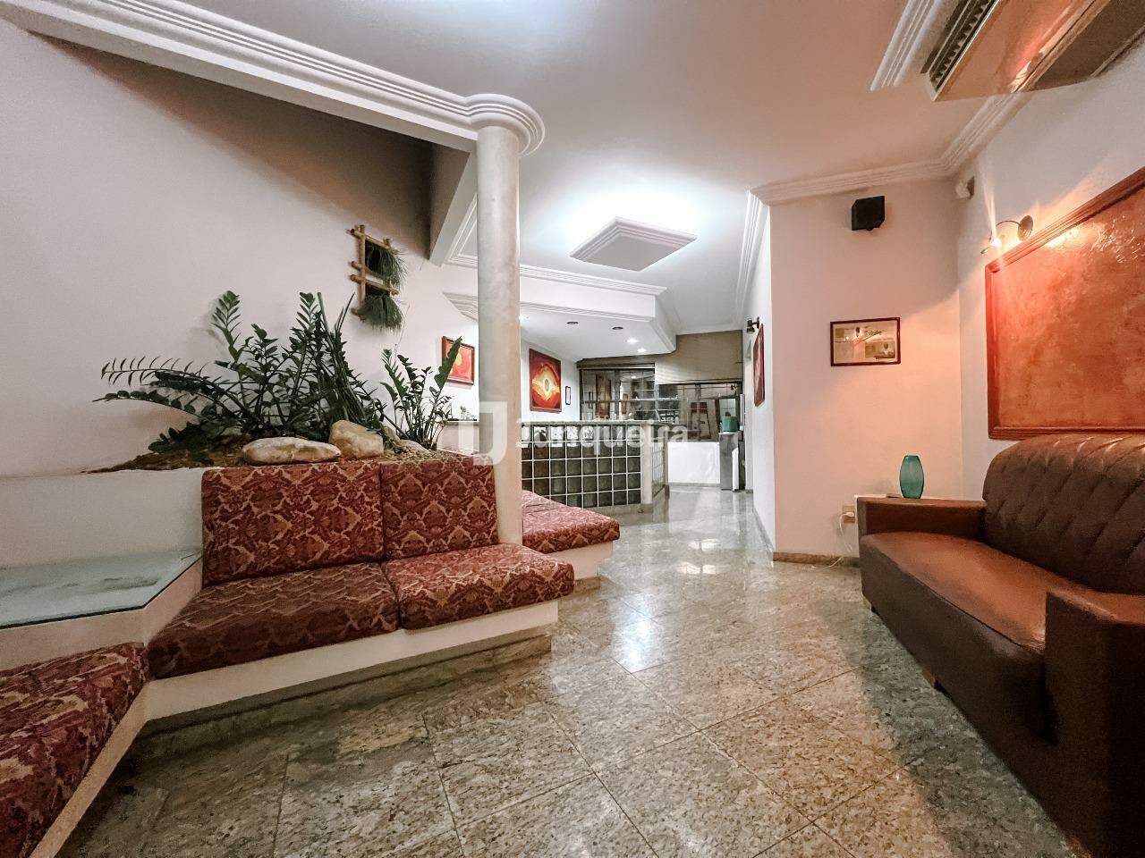 Casa Comercial à venda, 2 vagas, no bairro Centro em Piracicaba - SP