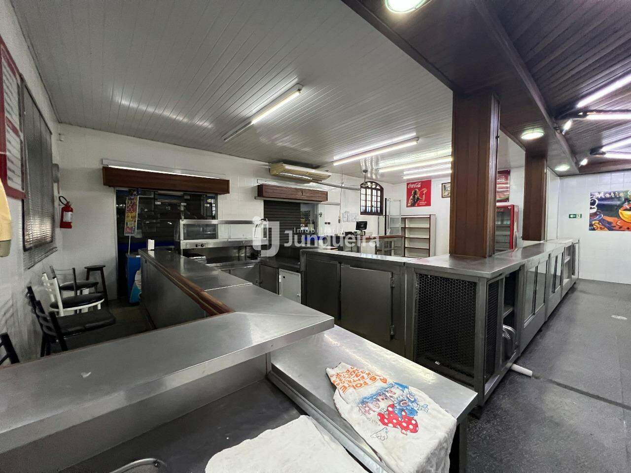 Prédio Comercial para alugar, no bairro Cidade Alta em Piracicaba - SP