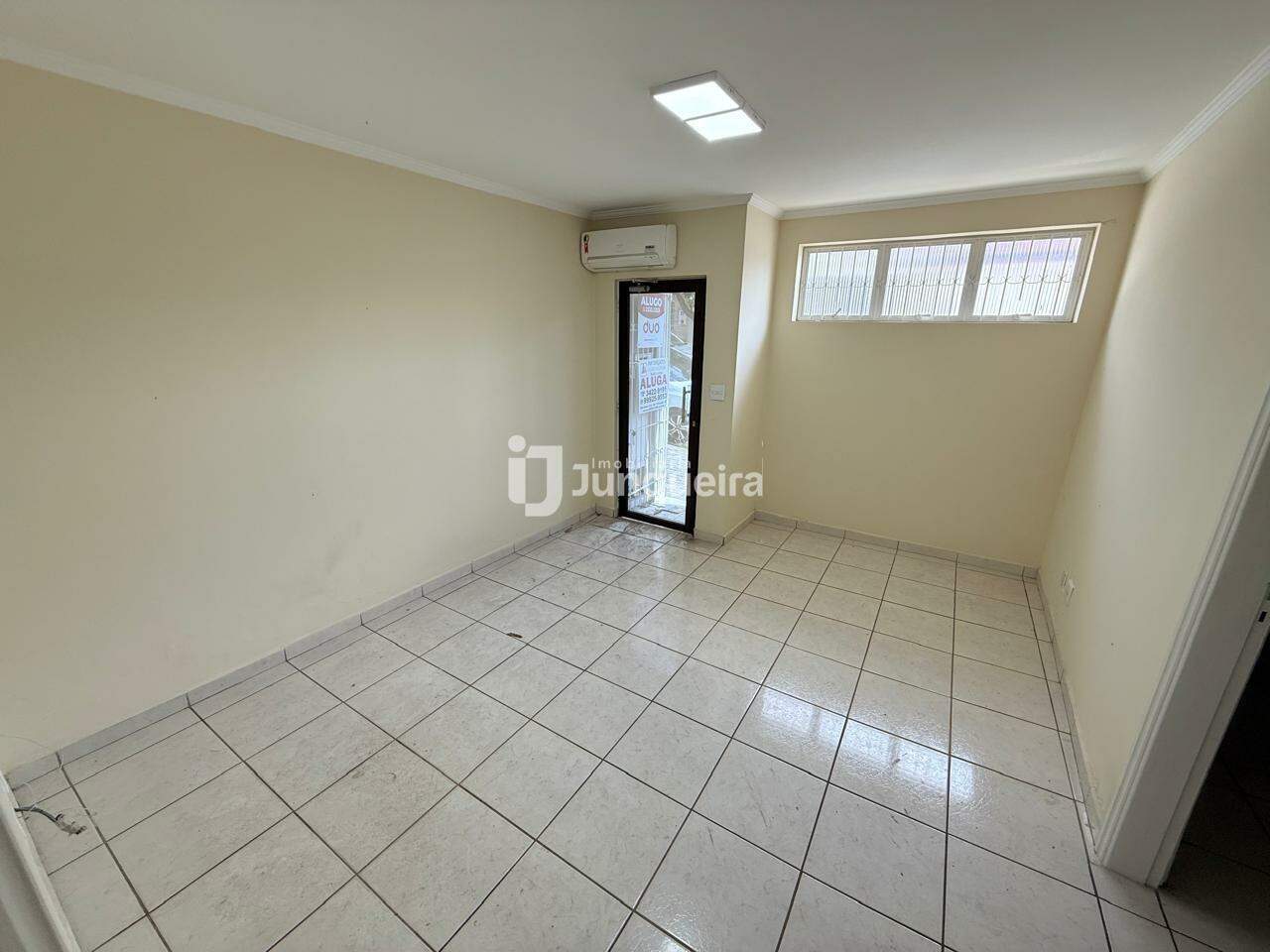 Casa Comercial para alugar, 1 vaga, no bairro Alemães em Piracicaba - SP