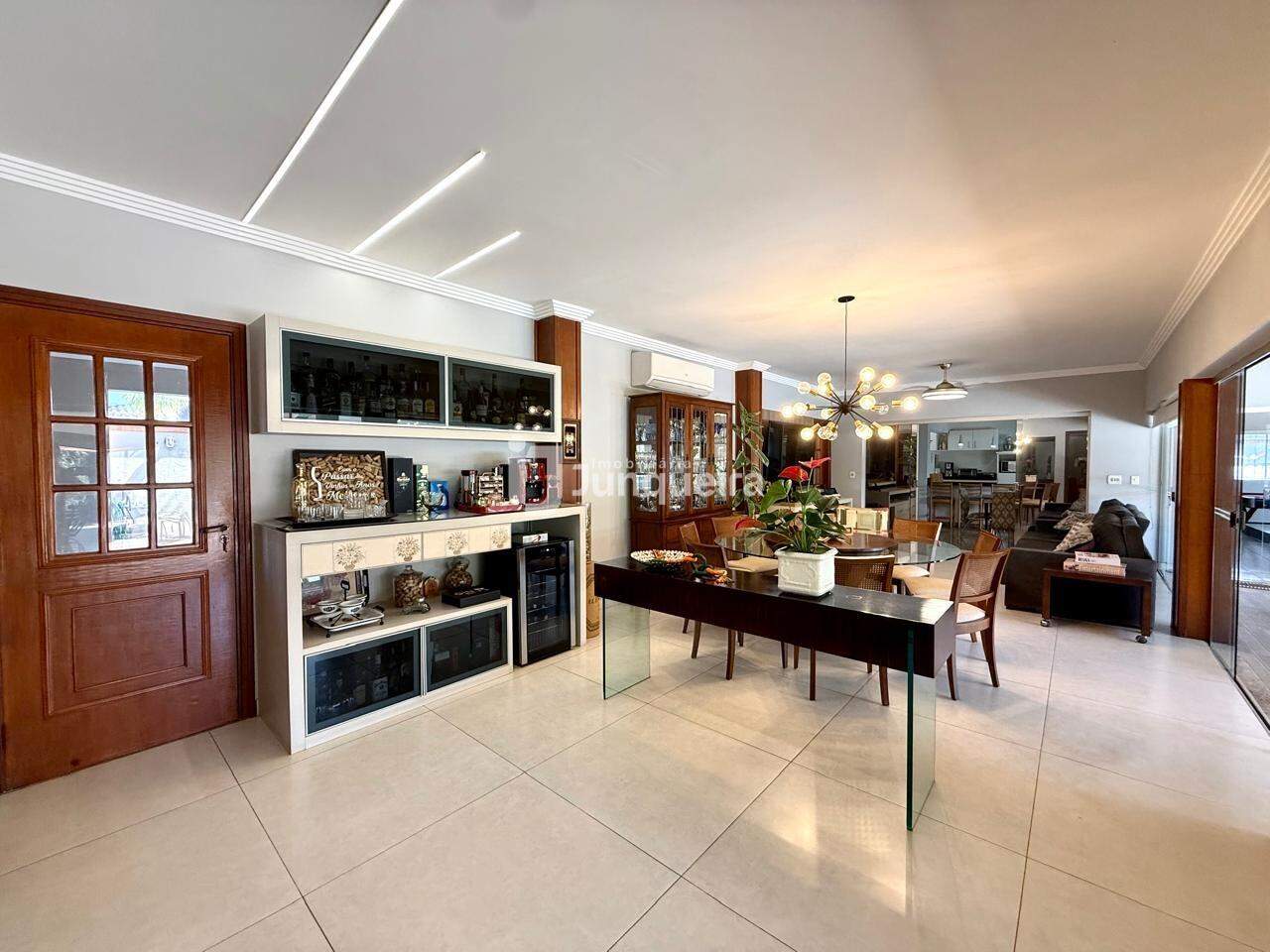 Casa em Condomínio à venda no Terras de Piracicaba III , 3 quartos, sendo 3 suítes, 6 vagas, no bairro Terras de Piracicaba em Piracicaba - SP