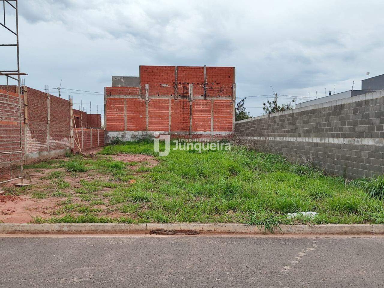 Terreno à venda, no bairro Jardim Boa vista  em Rio das Pedras - SP